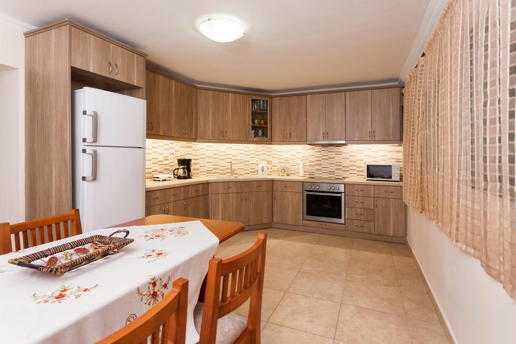 Elena'S Apartments Laganas Bagian luar foto